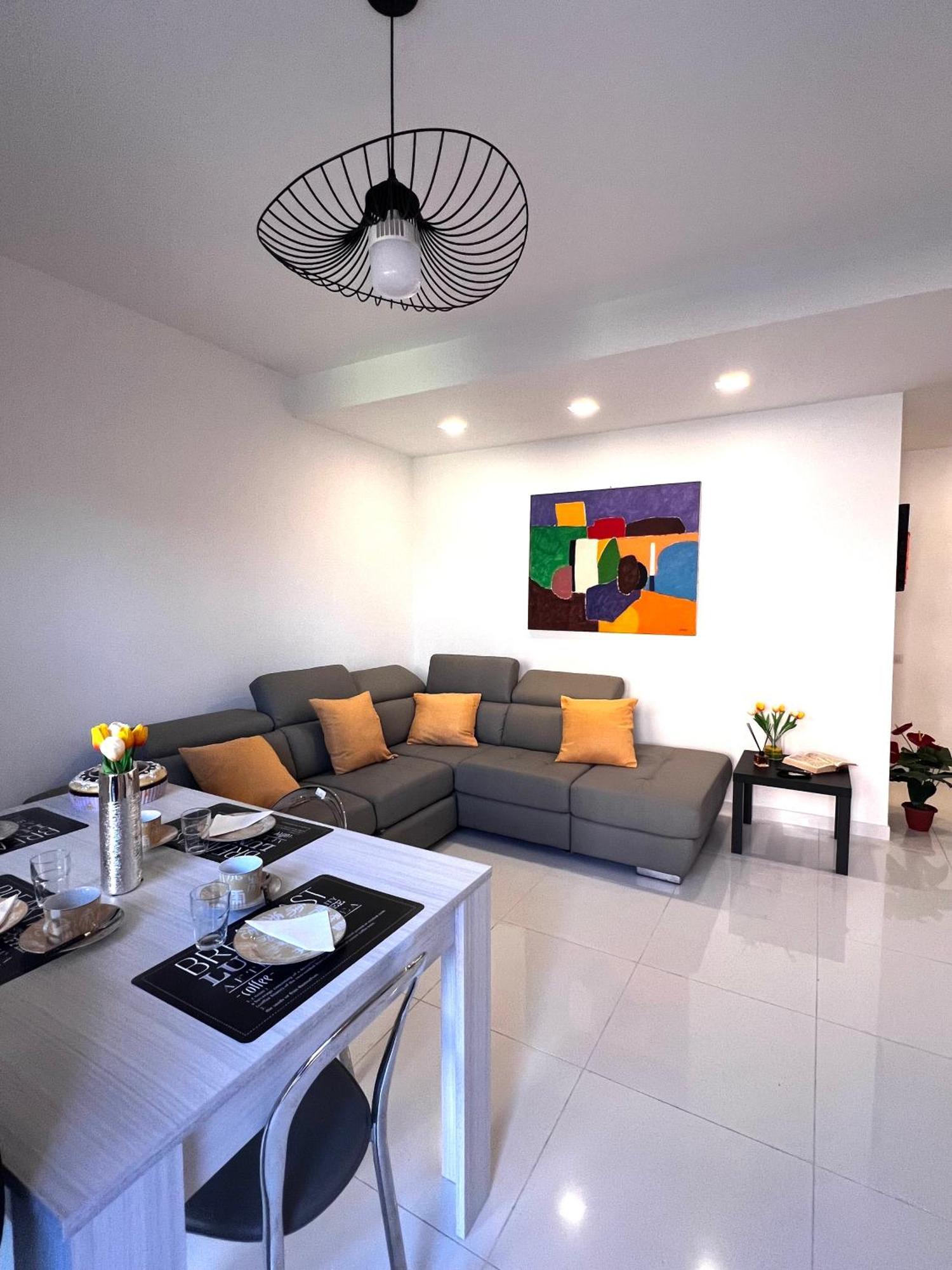 Roma Airport Sky Apartments フィウミチーノ エクステリア 写真
