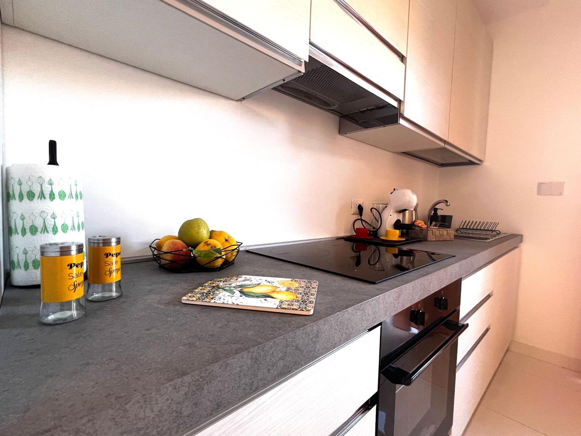 Roma Airport Sky Apartments フィウミチーノ エクステリア 写真