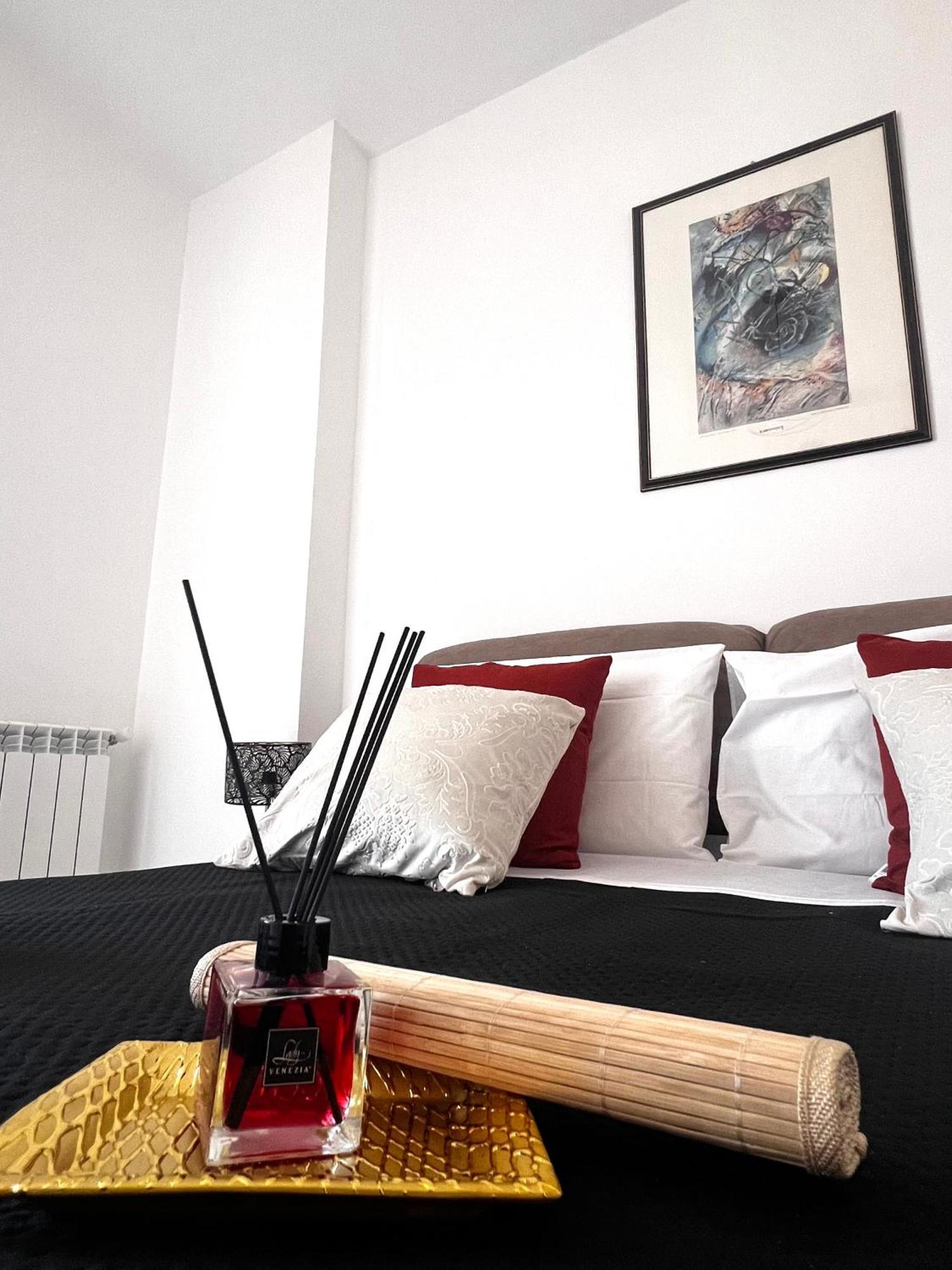 Roma Airport Sky Apartments フィウミチーノ エクステリア 写真