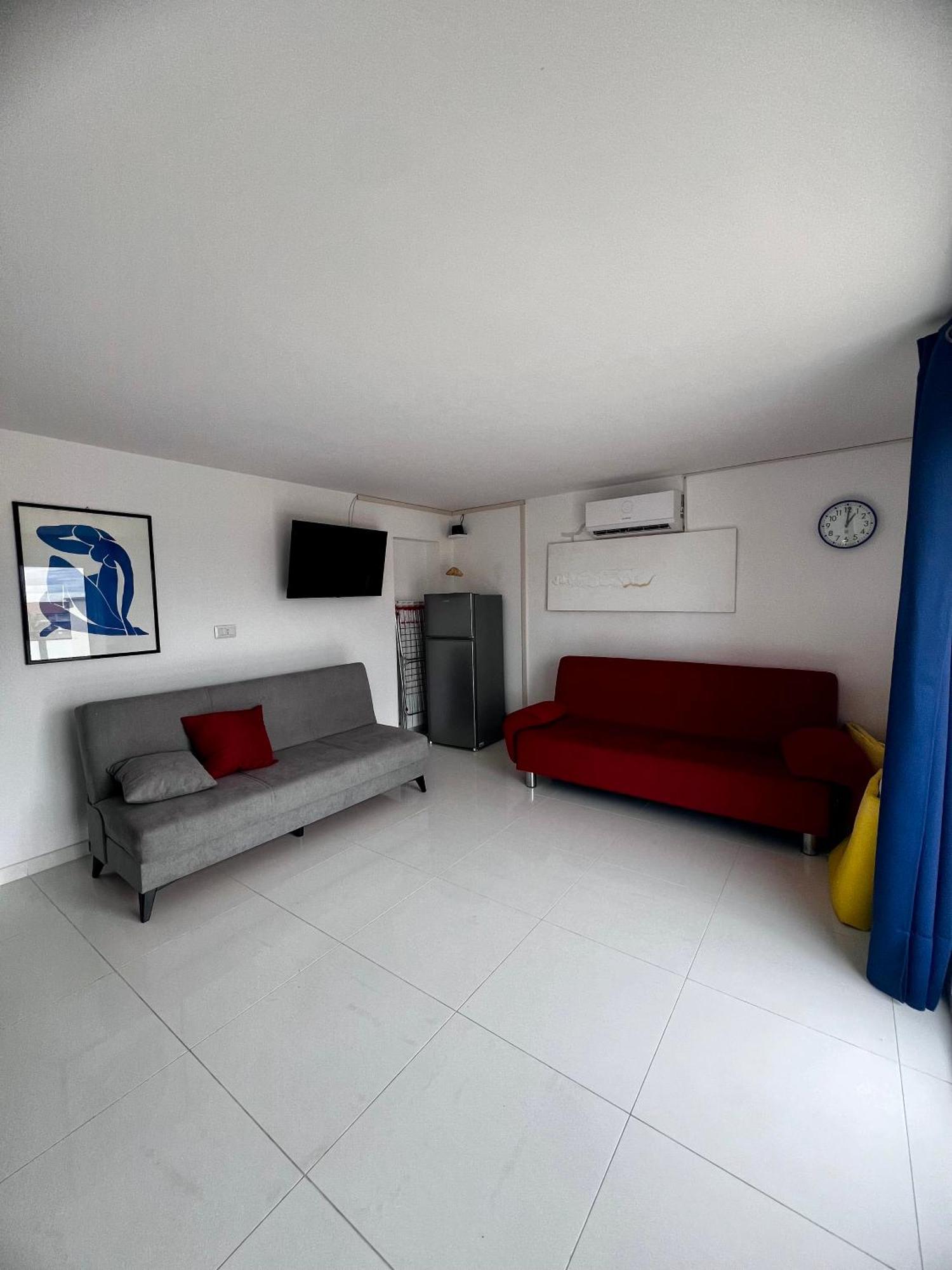 Roma Airport Sky Apartments フィウミチーノ 部屋 写真
